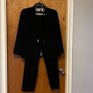 NWT Tahari ASL Navy Blazer and Pants Suit Set - Petite